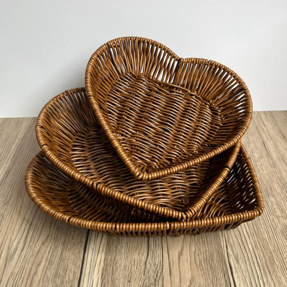 ❤️✨ Heart-Shaped Woven Storage Basket Multi-Use Simulation Rattan Basket Desktop Organizer for Bread, Fruit & Restaurant Serving Display 🍞🍇